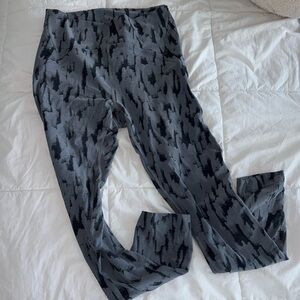 Lululemon cropped leggings